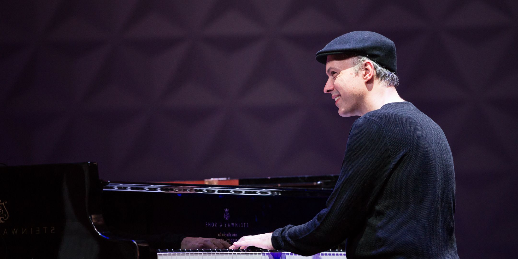 Claudio Dauelsberg apresenta o recital Instantes