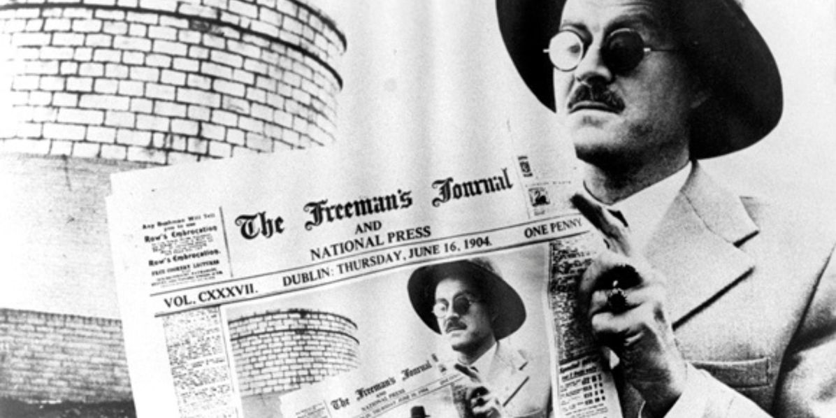 Imagem: O escritor James Joyce e o jornal com a data do Bloomsday. Crédito: Reprodução