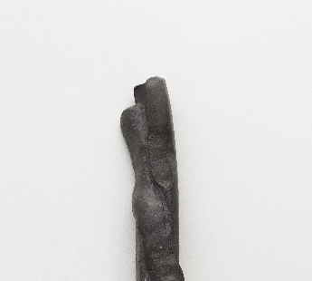 Sem titulo, 1999 | Chumbo | 29 x 5.5 x 5.5 cm | Coleção do artista